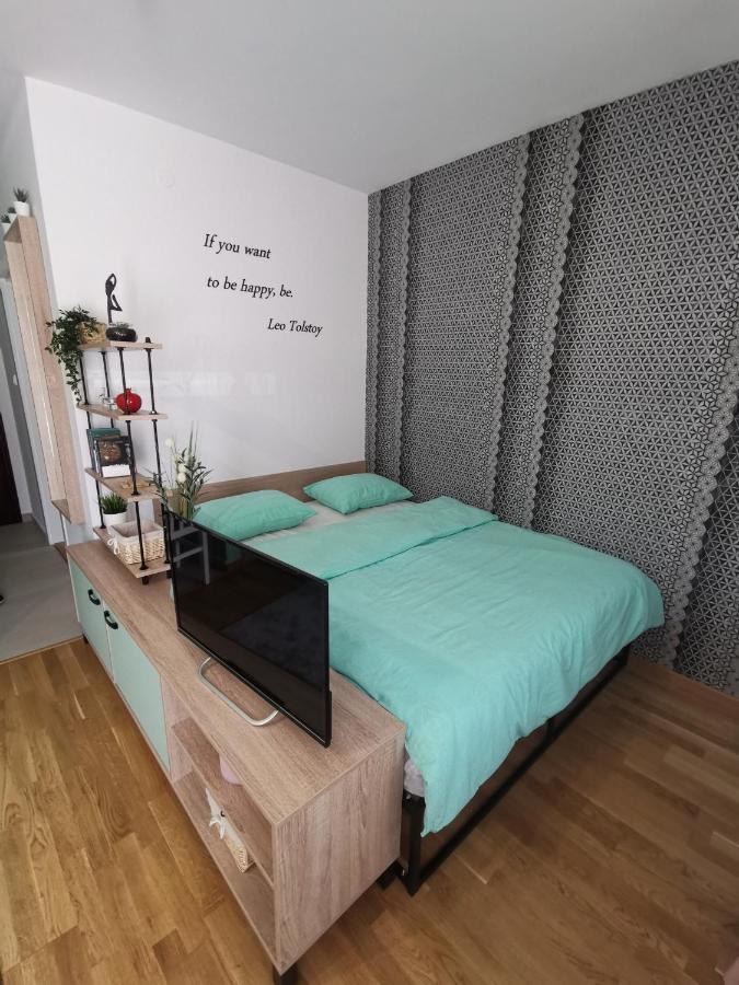 Mateja Apartment Novi Sad Buitenkant foto