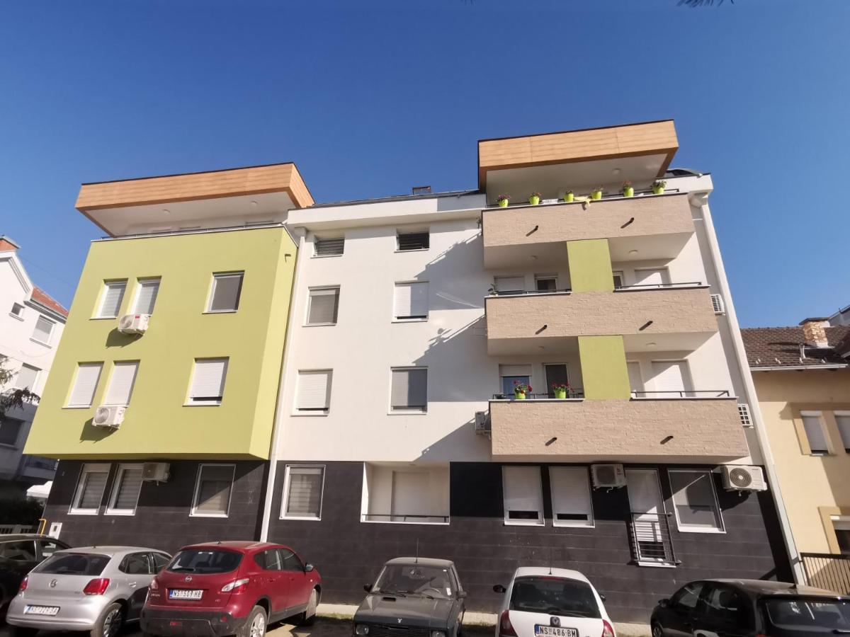 Mateja Apartment Novi Sad Buitenkant foto