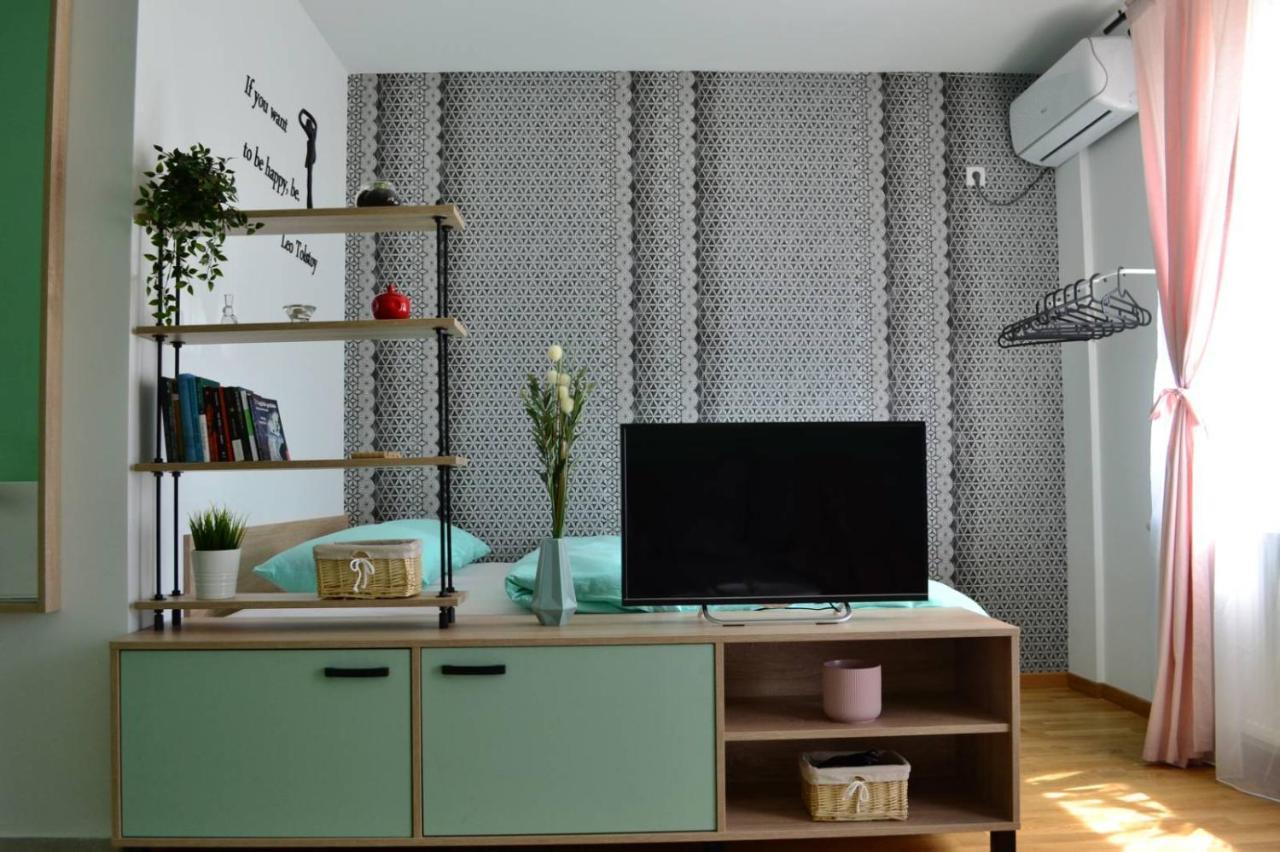 Mateja Apartment Novi Sad Buitenkant foto